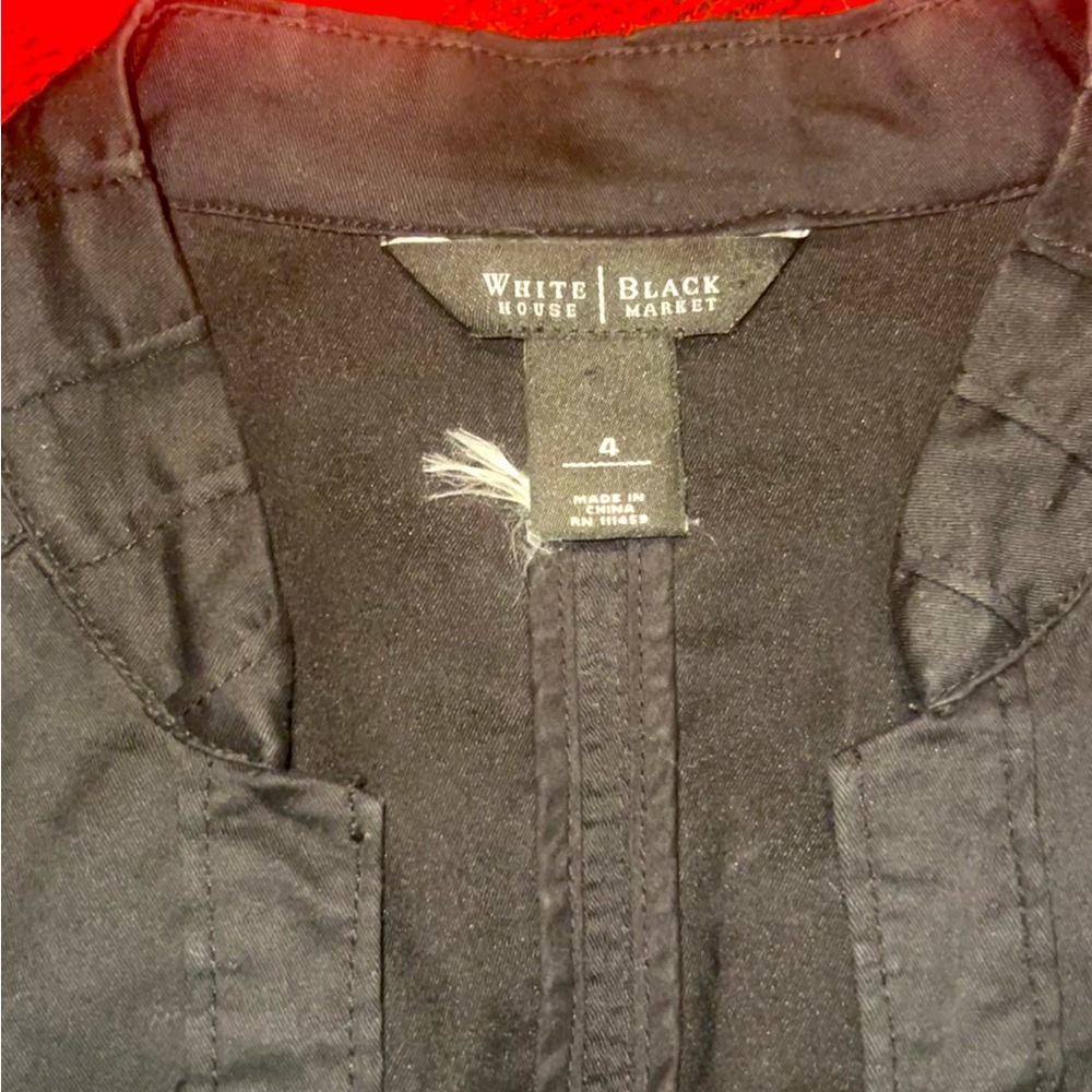 White House Black Market blouse/jacket w/ hook closure, Size 4